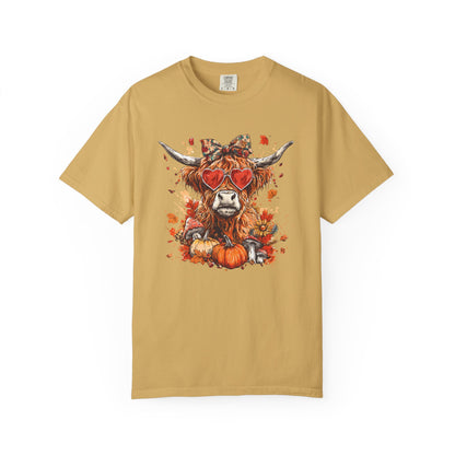 Autumn Highland Cow T-Shirt, Cute Fall Shirt, Unisex Graphic Tee, Harvest Gift, Cozy Sweatshirt Alternative