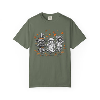 Cute Halloween Raccoon in costume t-shirt