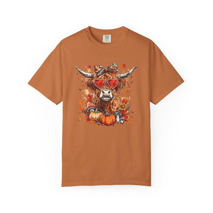 Autumn Highland Cow T-Shirt, Cute Fall Shirt, Unisex Graphic Tee, Harvest Gift, Cozy Sweatshirt Alternative
