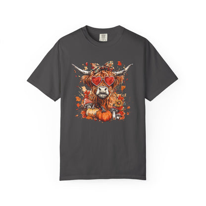 Autumn Highland Cow T-Shirt, Cute Fall Shirt, Unisex Graphic Tee, Harvest Gift, Cozy Sweatshirt Alternative