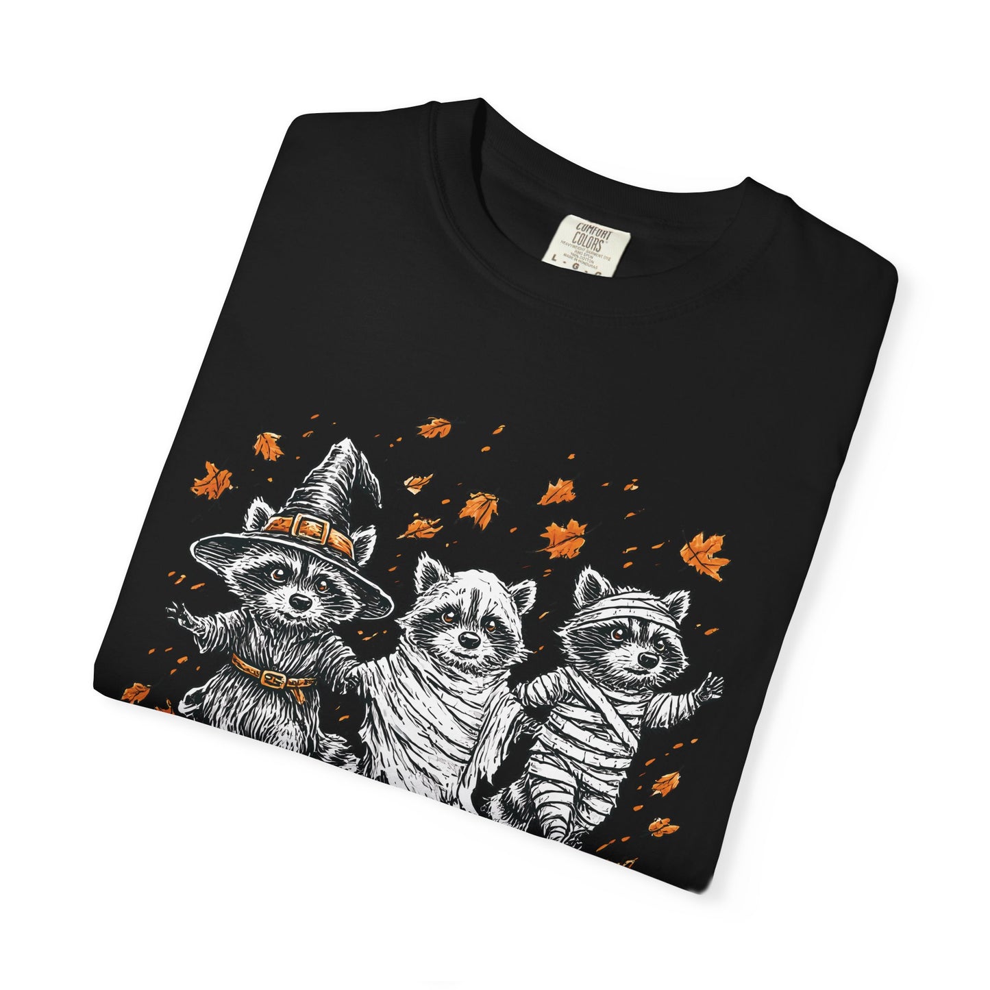 Cute Halloween Raccoon in costume t-shirt