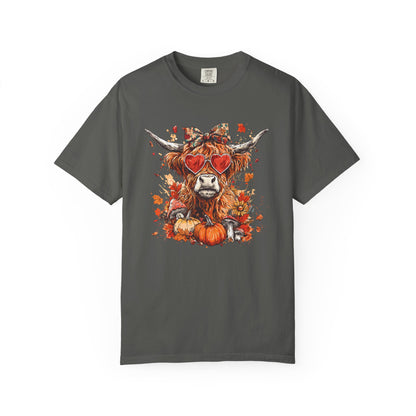 Autumn Highland Cow T-Shirt, Cute Fall Shirt, Unisex Graphic Tee, Harvest Gift, Cozy Sweatshirt Alternative