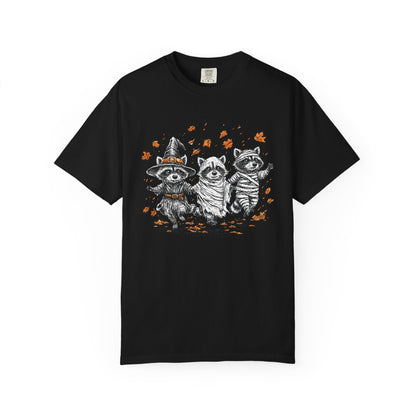 Cute Halloween Raccoon in costume t-shirt