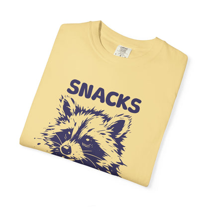 Garment-Dyed 100% cotton T-Shirt with Snack-Loving Raccoon Design, Casual Wear, Cute Animal Tee, Gift for Food Lovers, Fun Vintage Vibe