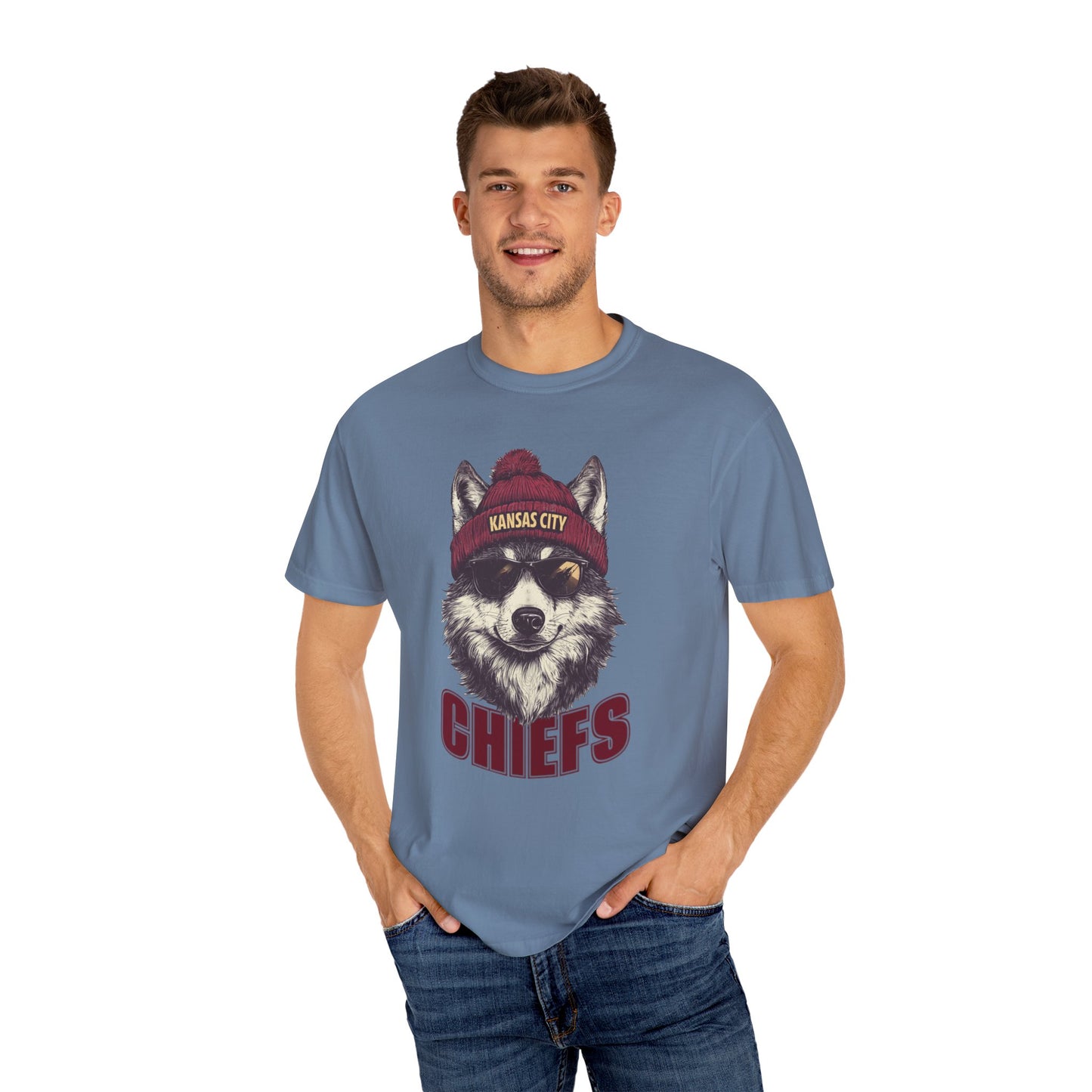 Kansas City Chiefs Football Wolf Spirit Animal Mascot T-Shirt, Unisex Football SeasonnTee, Wolf Design, Cool Graphic Shirt, Gift for Sprit Animal Lovers, Casualwear