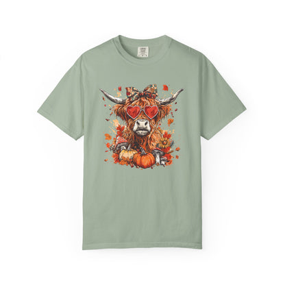 Autumn Highland Cow T-Shirt, Cute Fall Shirt, Unisex Graphic Tee, Harvest Gift, Cozy Sweatshirt Alternative
